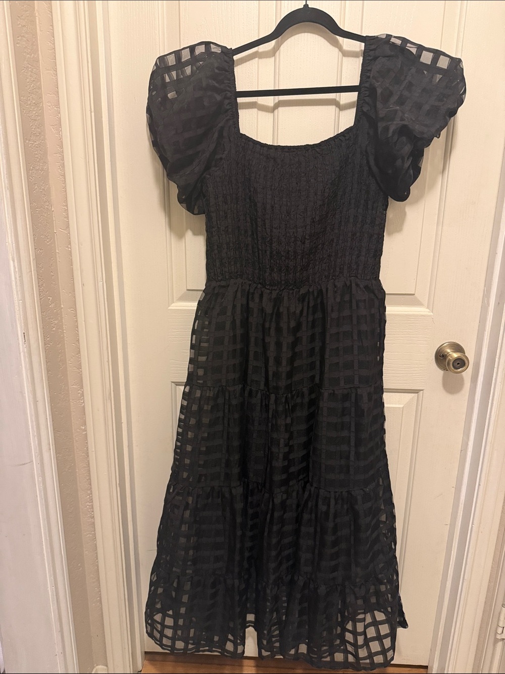 Women's Black Puff-Sleeve Check Midi Dress